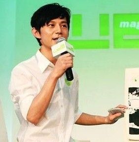 何炅老婆_何炅 收入