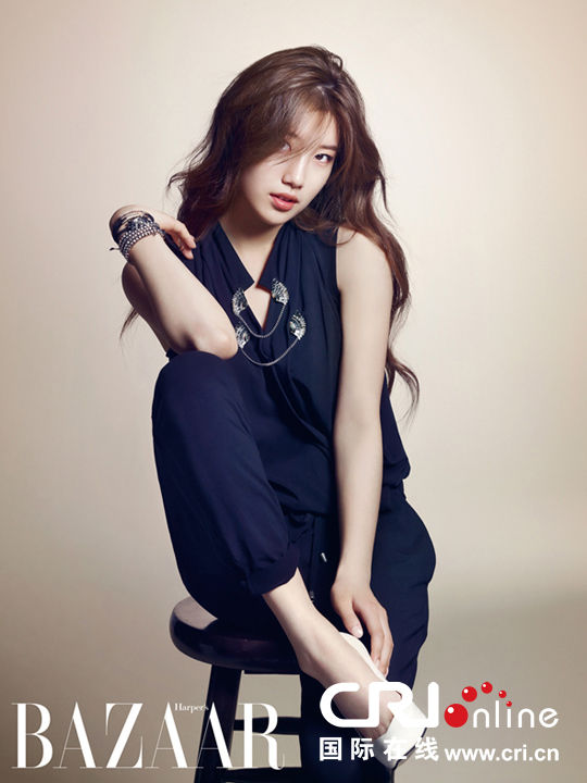 miss A秀智拍时尚珠宝写真 妖娆<em>性感吸引</em>粉丝