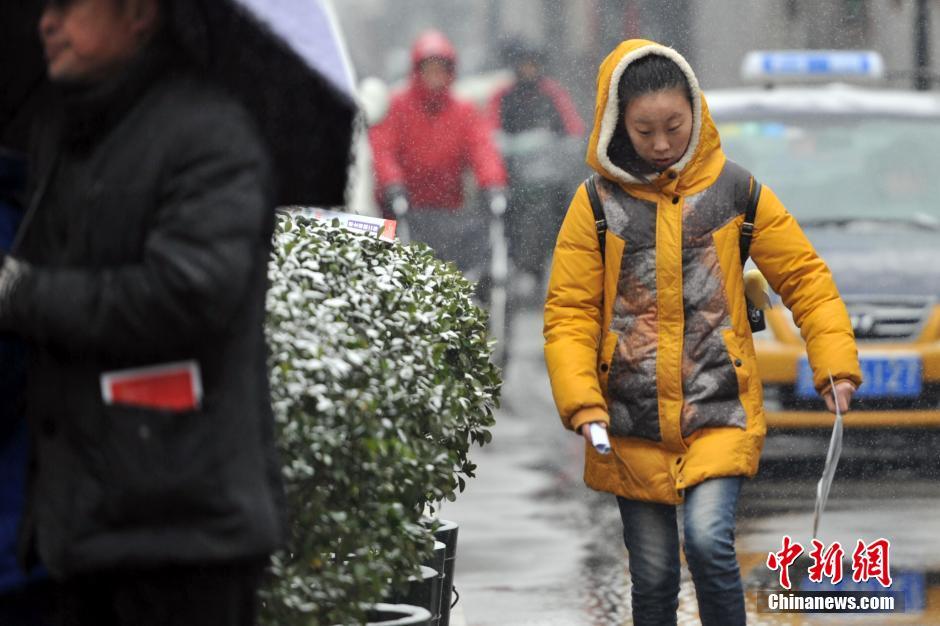 中央戏剧学院艺考在京初试 帅