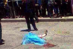 8岁女孩校门口遭公交碾轧身亡