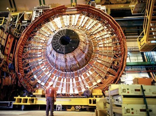 科学家提议建造超大型强子对撞机