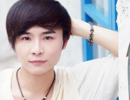 谢依神<em>Hold住姐</em>毒舌PK英语妖师 <em>奇葩说</em>1206决