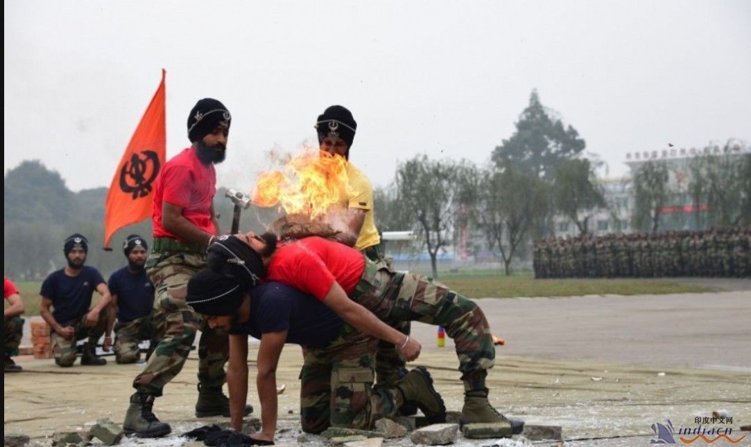 中印军演:解放军欲检查尸体被印军提醒小心手