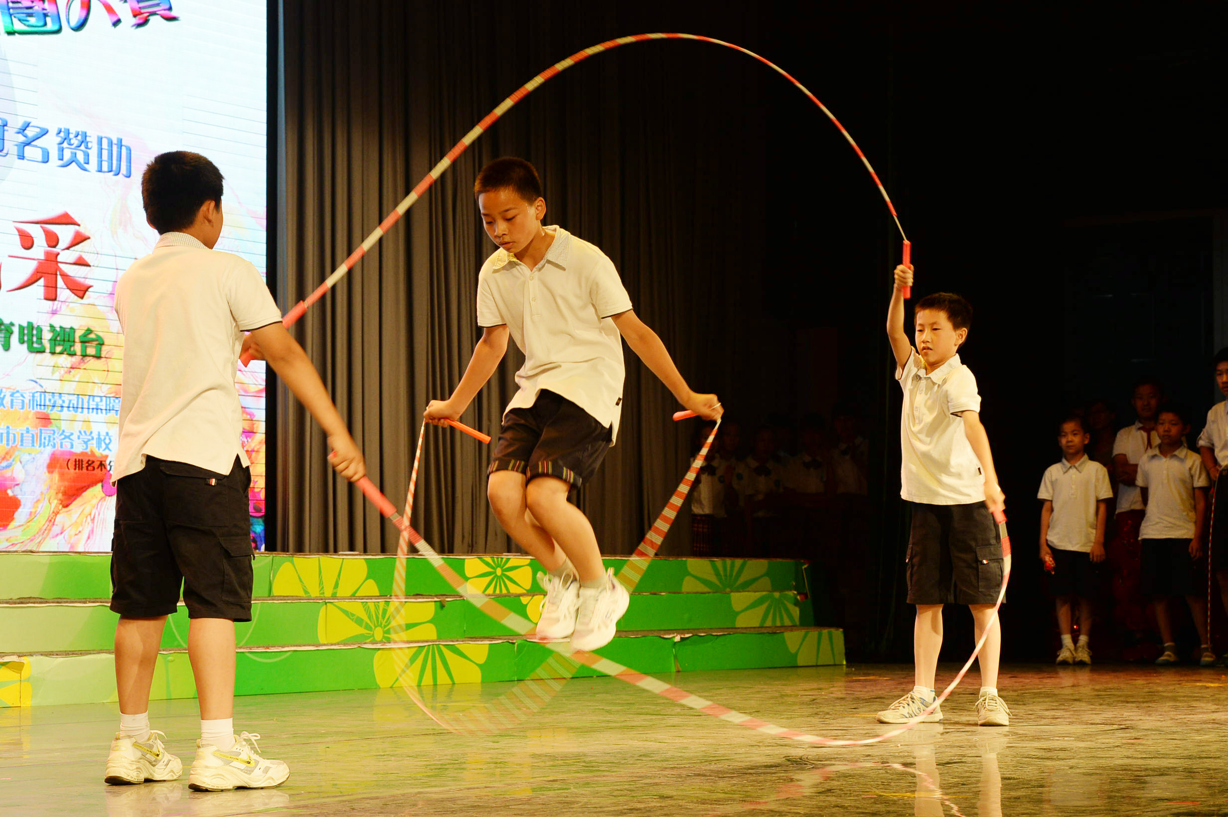 继续教育学院举办“绳彩飞扬，跃动青春”—学生跳绳比赛-继续教育学院