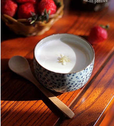 教你四小招 完成美味的广式甜品姜汁撞奶_陕西频道_凤凰网