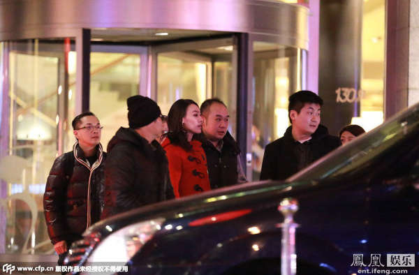 梁洛施夜会大老板于冬 面色<em>绯红</em>似<em>少女</em>_海南频