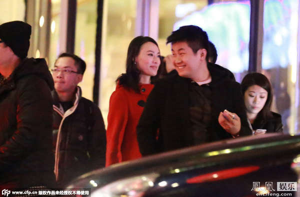 梁洛施夜会大老板于冬 面色<em>绯红</em>似<em>少女</em>_海南频