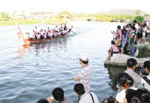 漳州东山举行龙舟赛纪念世界人口日