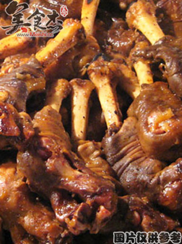 怎样做红烧羊蹄好吃 rdn_541b6c01da4ca.jpg