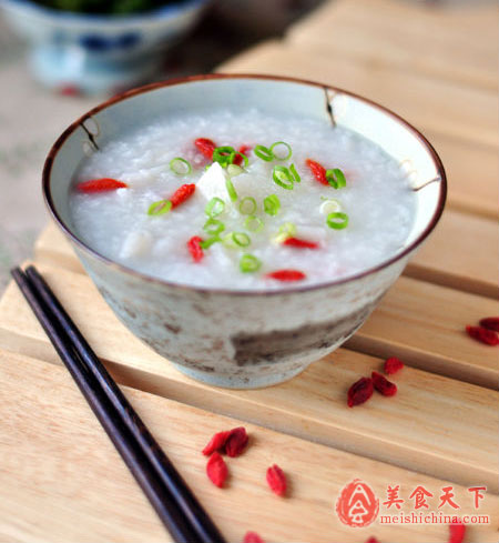 教您三种枸杞吃法 食疗帮助预防脂肪肝_江苏频道_凤凰网