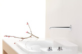 数年前， 设计工作室ronan and erwan bouroullec应邀为雅生（axor）设计全新概念的浴室系统，后者是德国百年卫浴品牌汉斯格雅（ hansgrohe）队旗下支线。由ronan and erwan bouroullec完成的浴室设计，从产品细节到整体布局都以全新的概念呈现，以满足现代人对于空间的需求和个人独立癖好的满足。（实习编辑：容少晖）
