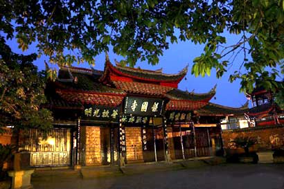 峨眉山报国寺:普贤胜境第一寺(组图)