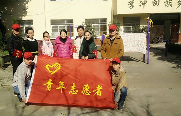 12月5日,凤台县李冲民族乡团委组织该乡团员和青年志愿者来到乡镇图片