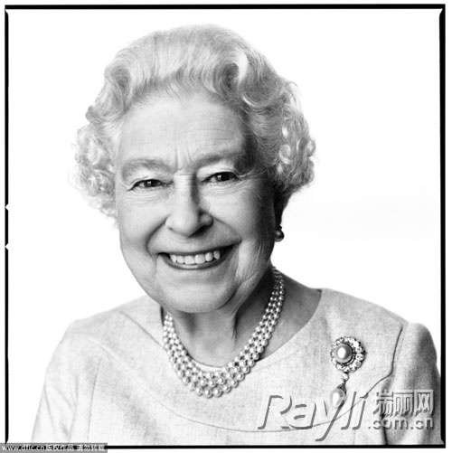 英国女王最新肖像照