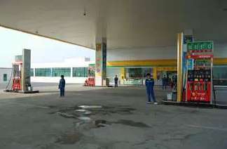 震惊 哈尔滨加油站员工说漏嘴的秘密