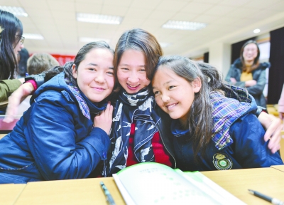 东湖中学新疆班学生有了代理家长 每月进宿舍