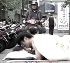 情侣当街铺床性爱