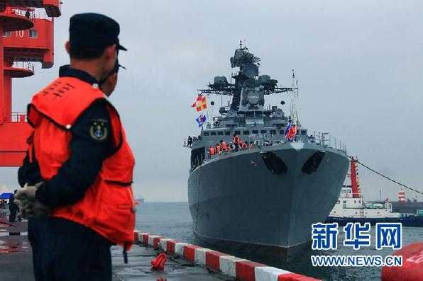 海上联合2012中俄联合军演俄方舰艇抵达青岛
