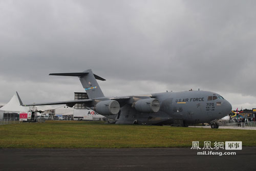港报:中国运-20与美国c-17战略运输机惊人相似