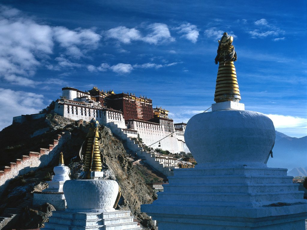 西藏拉萨历史建筑群:布达拉宫