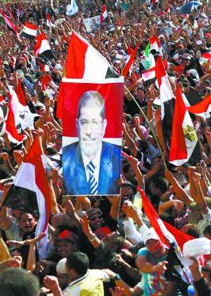 穆尔西着手组建埃及新政府 手中实权或大打折