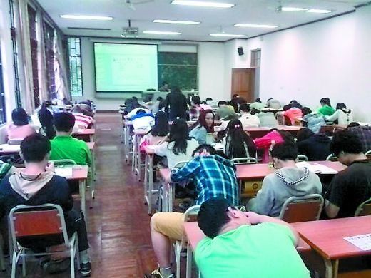 大学的生活竟然如此死气沉沉,"下课比上课更安静!