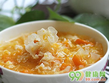 洋参银耳炖燕窝 滋阴润肺秋季银耳七种吃法