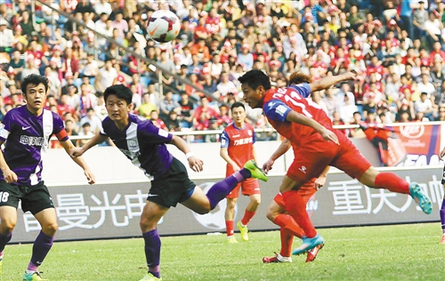 力帆捧杯 明年重返中超球队行列(图)