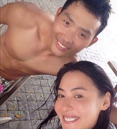 张柏芝新加坡泳装滑水照曝光 网友大赞素颜美(图)