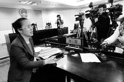 刘晓庆告网站“巨乳销魂”名誉侵权案胜诉 被告缺席