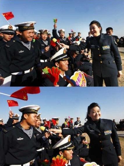 宋祖英与东海舰队战士互动 举话筒微笑显亲民(图)