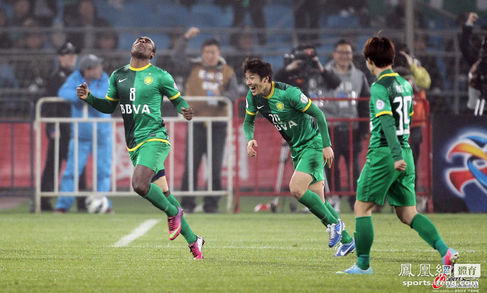 2013年4月23日，北京，2013亚冠小组赛，北京国安2-0浦项制铁，获15年抗韩首胜。图为格隆庆祝进球。