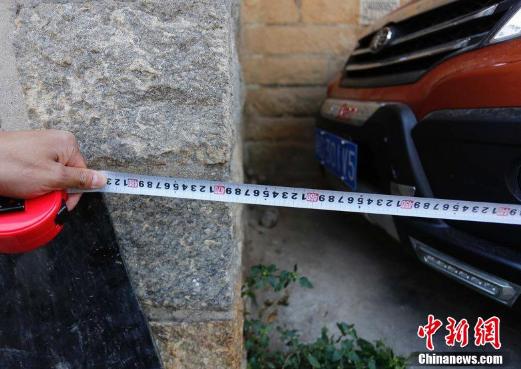 <em>停车</em>之神展惊人倒库神技 天衣无缝网友哭跪求