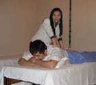 男子按摩遭女技师骚扰
