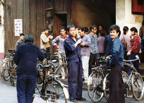 美国人拍摄的30年前的中国住房:穷并快乐着_房