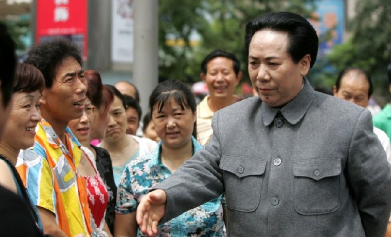 毛泽东的女性扮演者出场费达5位数 丈夫不敢同房