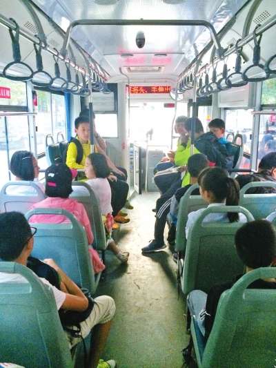 鄭州定制公交再開3條線路乘客比上月增加99人