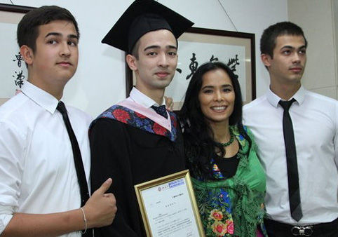 曝韦唯儿子就读北大中文系 曾与父亲断绝联系3年