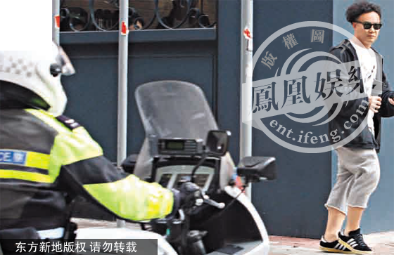陈奕迅开350万豪车闹市试驾买咖啡(图)