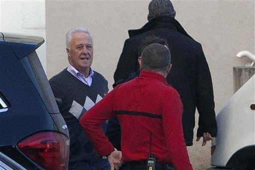杨紫琼长靴淡妆 与男友托德探视重伤舒马赫(图)
