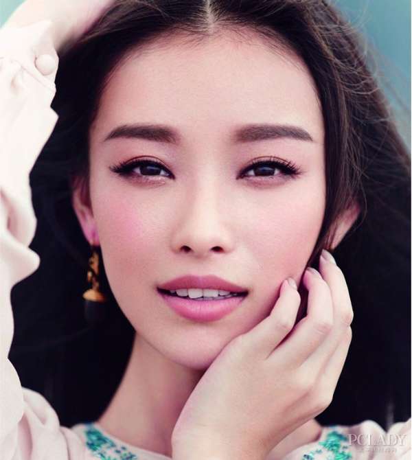 学女星美睫进术 不开眼角也有逆天大眼