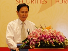 华泰证券副总裁 孙含林