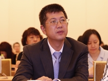 华泰证券销售交易部总经理 邱邑群