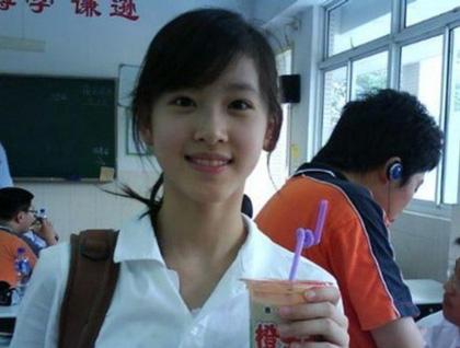 奶茶妹妹前男友遭曝光 -凤凰视频-最具媒体品质的综合视频门户