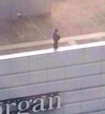 摩根大通月内3员工跳楼 媒体调侃珍惜生命,远