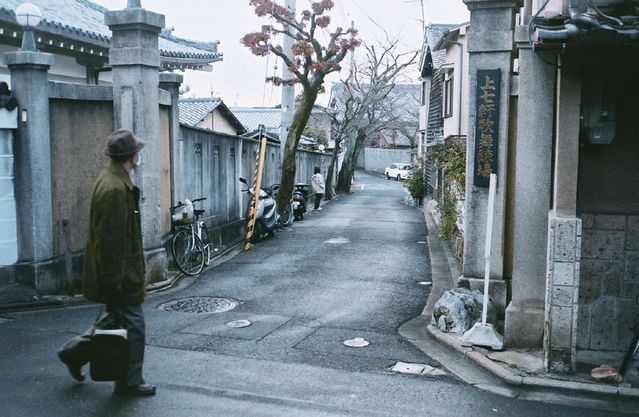 舒国治:是只读经典,还是泥沙俱下?| 凤凰副刊|读