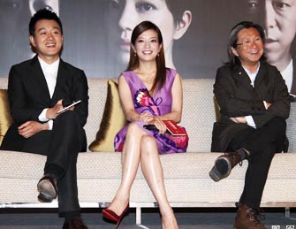 《亲爱的》首映 赵薇回应锋菲恋