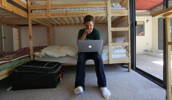 现实困境下的“黑客旅馆”，从繁荣走向倒闭