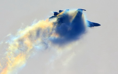 央视7套《军事科技》年度特别节目 点评明星武