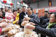 李克强到市场买年货